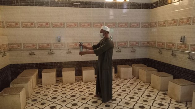 "الأوقاف" تنتظر إشارة "الصحة" و"الداخلية" لفتح أماكن الوضوء في وجه المصليين