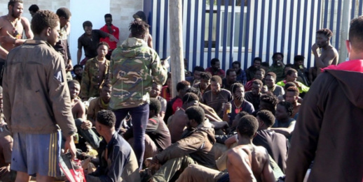 نقل حوالي 500 مهاجر إفريقي إلى مركز الإيواء بمليلية