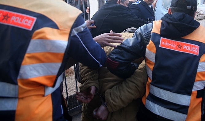 "الديستي" تقود إلى توقيف 25 مهاجرا بالناظور