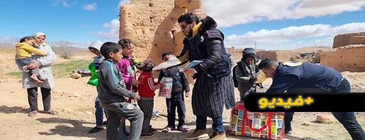  بمساهمة من الجالية.. بويعوماذ يوزع مساعدات غذائية ومالية في الأطلس