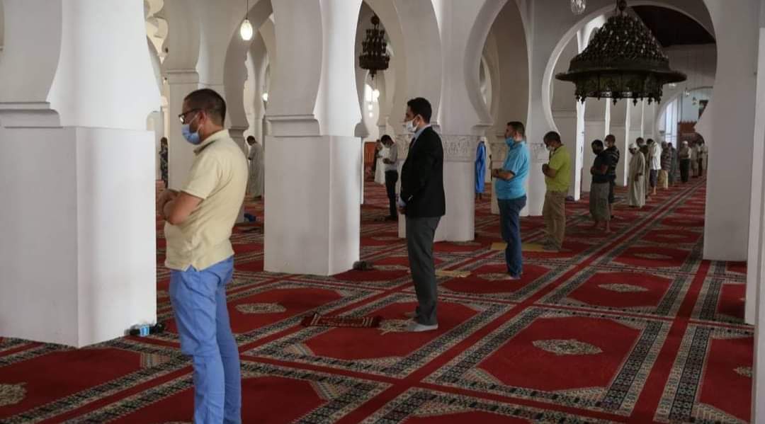 الملك يأمر بفتح المساجد الجديدة والتي أعيد بناؤها في وجه المصلين