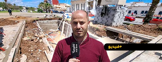 جماعة الناظور تواصل المرحلة الثانية من مد المساحات الخضراء بأنابيب السقي