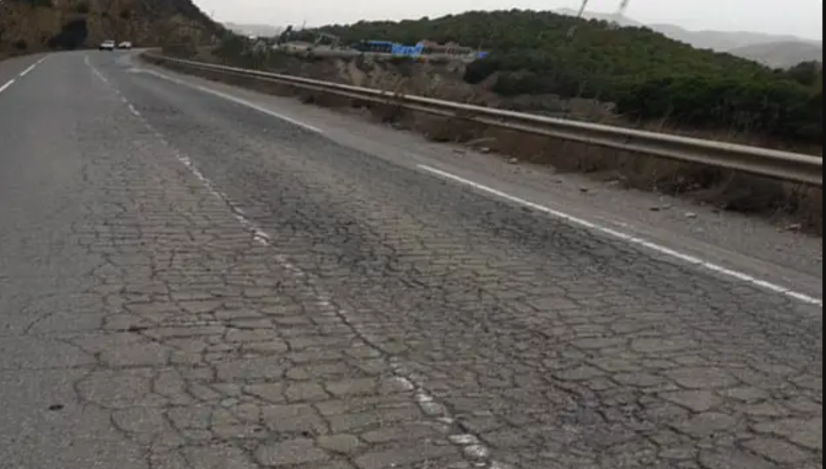 رصد مليارين ونصف لإصلاح الطريق الساحلية بين الناظور والحسيمة