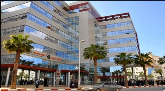 سخط عارم على البنك الشعبي بالناظور.. قروض انطلاقة تمنح "للأغنياء" وتقصي الشباب