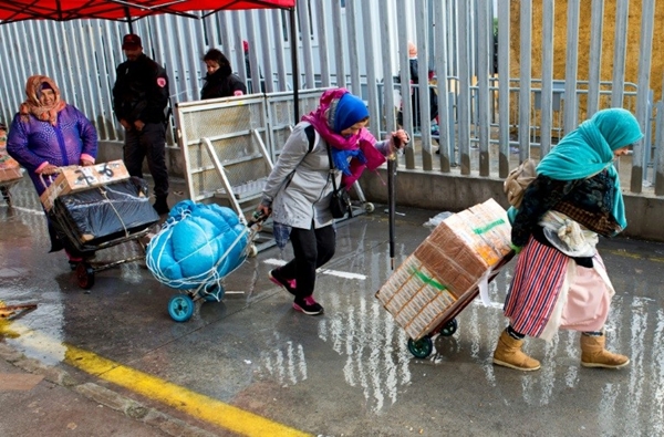 المغرب وإسبانيا يواصلان مفاوضاتهما بخصوص  مرور بضائع مليلية وسبتة