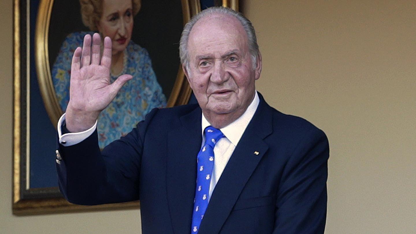 ملك إسبانيا السابق يزور بلاده بعد سنتين من نفيه