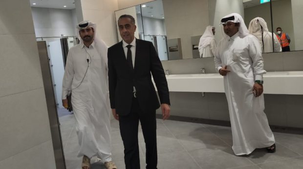 صور.. عبد اللطيف الحموشي في قطر يتفقد ملاعب “مونديال 2022”