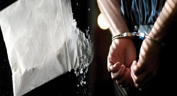 الشرطة القضائية و"الديستي" بالناظور يوقفان مروج كوكايين بعد أسبوع من الترصد الشرطة القضائية و"الديستي" بالناظور يوقفان مروج كوكايين بعد أسبوع من الترصد