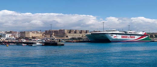 عاصفة تغلق ميناء إسباني وتتسبب في تأخير رحلات مغاربة المهجر عاصفة تغلق ميناء إسباني وتتسبب في تأخير رحلات مغاربة المهجر