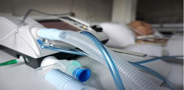 بسبب انقطاع الكهرباء بدون إشعار.. وفاة مريض بالناظور بعد توقف جهاز تنفسه الاصطناعي 