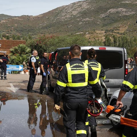 فرنسا العواصف الرعدية تفتك بخمسة أشخاص فرنسا العواصف الرعدية تفتك بخمسة أشخاص