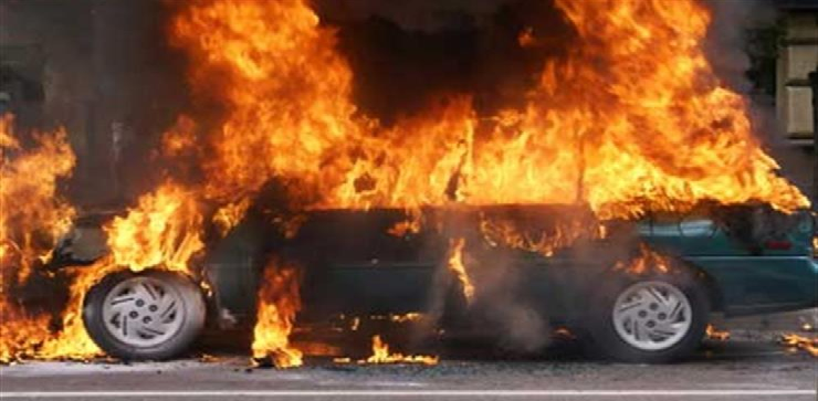 انفجار عبوة غاز داخل سيارة بالناظور يتسبب في احتراقها بالكامل