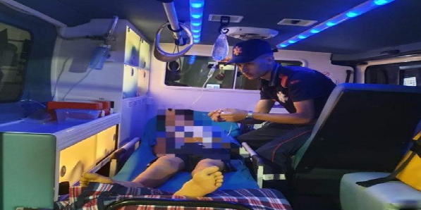 بطعنات مفاجئة.. قاصر ينهي حياة شاب عشريني