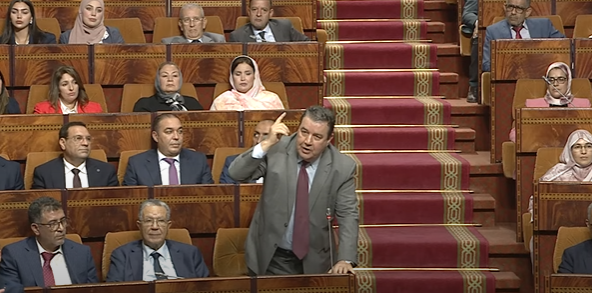 بعد الخطاب الملكي الإفتتاحي.. برلماني لزميله: مالك تاتحنقز علينا