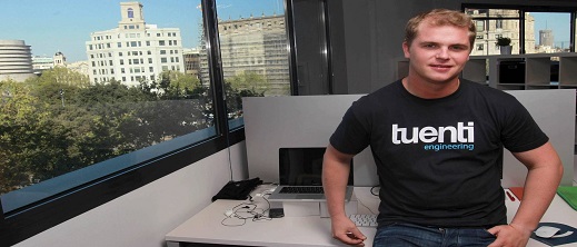 اعتقال مغربيين حاولا سرقة 25 مليون أورو من منزل مؤسس شركة "توينتي" اعتقال مغربيين حاولا سرقة 25 مليون أورو من منزل مؤسس شركة "توينتي"