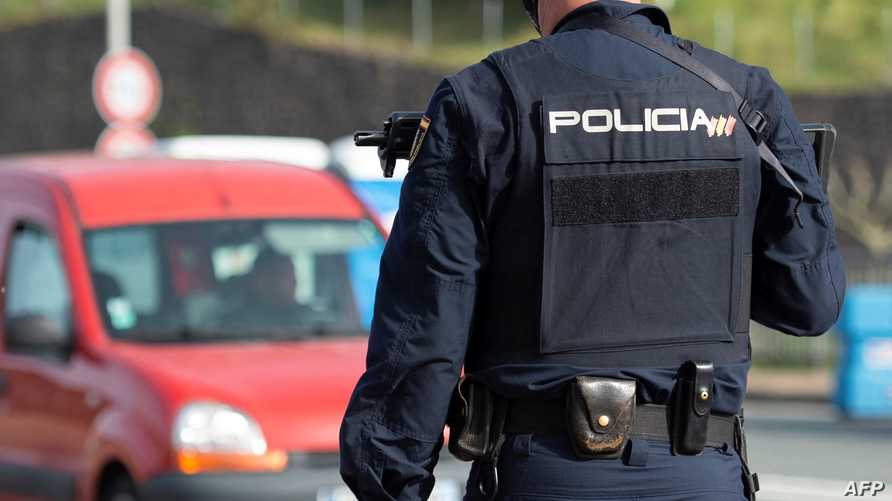 الشرطة تبحث عن 3 مهاجرين مغاربة اعتدوا على رجل أمن بإسبانيا