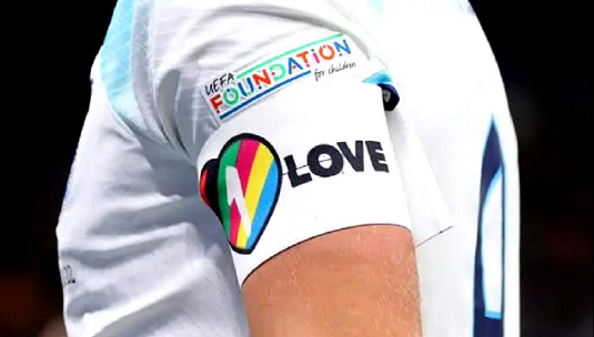 الفيفا تهدد لاعبي بلجيكا بالإنذار إذا ارتدوا قميصا لدعم المثليين في المونديال