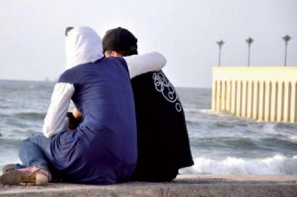 فعاليات مدنية تجمع التوقيعات لقبول عريضة إلغاء تجريم العلاقات الرضائية