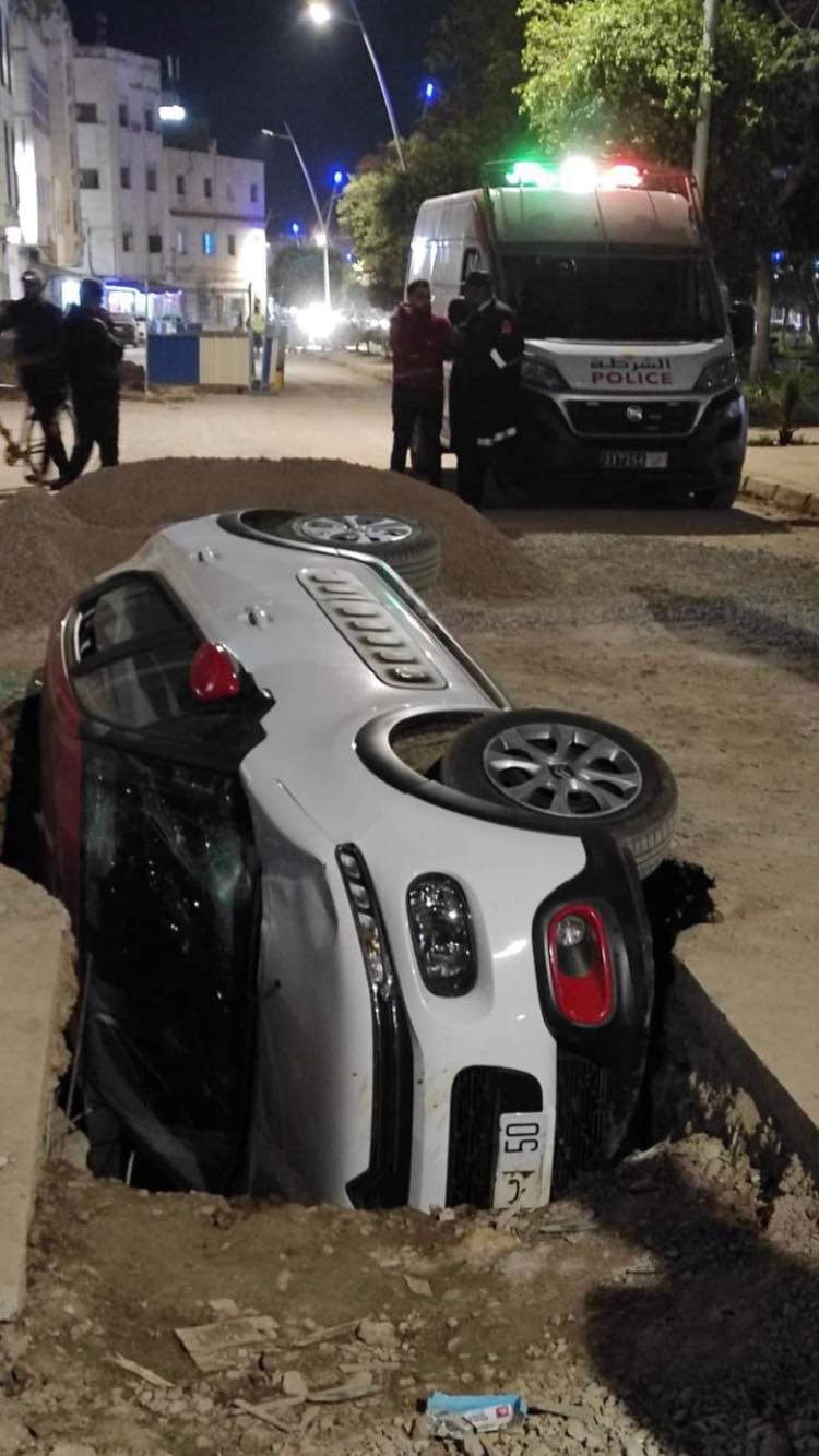 صور.. حادثة سير غريبة بالناظور تتسبب في خسائر مادية
