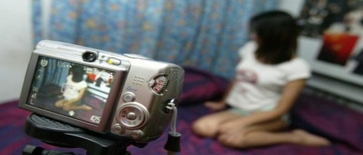 إيقاف شخص تورط في تصوير ونشر مقاطع إباحية