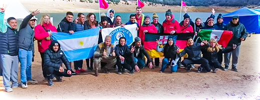 صور.. سباحون من جمعية مارشيكا للسباحة والترياثلون يشاركون في مسابقة دولية للسباحة في المياه المثلجة صور.. سباحون من جمعية مارشيكا للسباحة والترياثلون يشاركون في مسابقة دولية للسباحة في المياه المثلجة