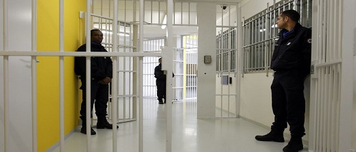 السجن لمغربي في فرنسا متهم بتهريب المهاجرين بين اسبانيا وبريطانيا
