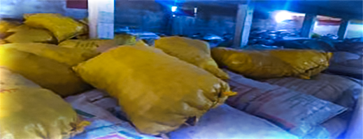 صور.. حجز أزيد من 140 طنا من البطاطس مدخرة في مستودع سري لرفع سعرها