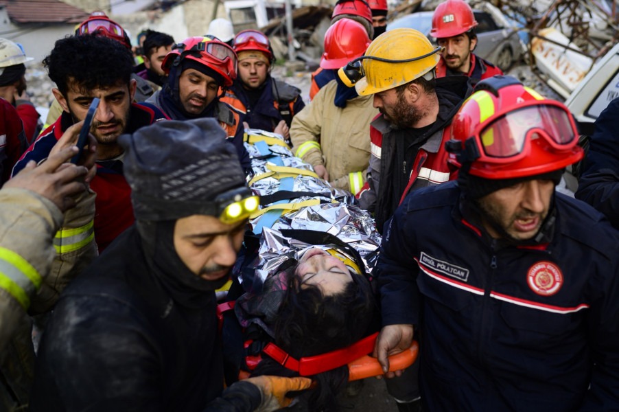 بعد أسبوع من الزلزال.. إنقاذ المزيد من الأشخاص في تركيا وسوريا