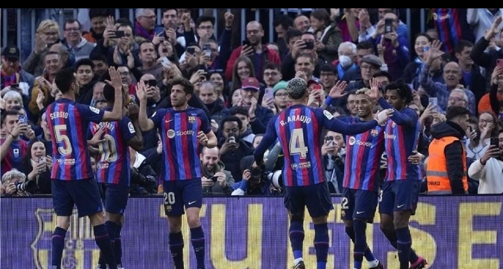 برشلونة يصدم لاعبا مغربيا بهذا القرار بسبب سلوك وصفه بالخطير
