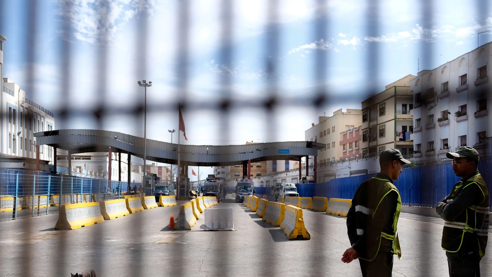وزير الداخلية يكشف عن إجراءات نقل جثامين المغاربة المتوفين في مليلية إلى الناظور 
