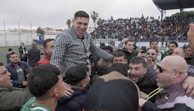 محمد مجعيط.. الرئيس الذي اعاد توهج هلال كرة القدم ويسير به لتحقيق الصعود للموسم الثاني على التوالي 