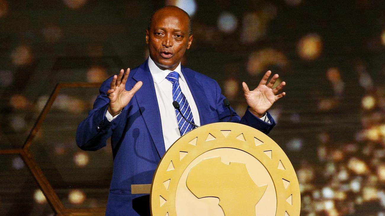 الكاف يكشف موعد الإعلان عن البلدان المستضيفة لأمم إفريقيا 2025 و 2027 الكاف يكشف موعد الإعلان عن البلدان المستضيفة لأمم إفريقيا 2025 و 2027