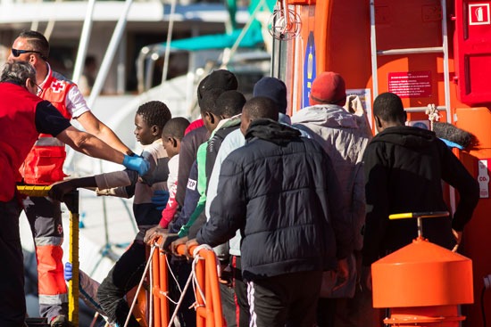 انطلقوا من الناظور والحسيمة.. 180 مهاجرا سريا يصلون إلى إسبانيا