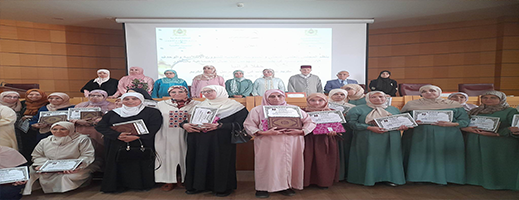 صور.. المجلس العلمي بالناظور يكرم المشاركات في مسابقة حفظ القرآن الكريم 