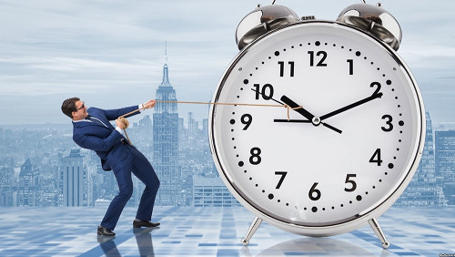 المملكة  تعود إلى العمل بالساعة الإضافية في هذا التاريخ المملكة  تعود إلى العمل بالساعة الإضافية في هذا التاريخ