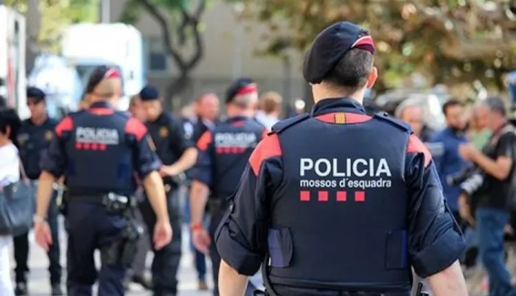 اعتداء على مهاجر مغربي يضع خمسة أفراد من الشرطة أمام التحقيق بإسبانيا