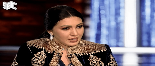 أسماء لمنور ترفض الغناء في الجزائر.. وتباين الآراء بشأن موقفها أسماء لمنور ترفض الغناء في الجزائر.. وتباين الآراء بشأن موقفها