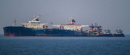 تقرير بيئي يحذر من ناقلات البترول الروسية.. السواحل المغربية في خطر تقرير بيئي يحذر من ناقلات البترول الروسية.. السواحل المغربية في خطر