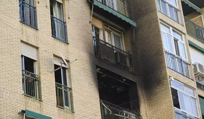 وفاة طفل مغربي وإصابة والدته بجروح بليغة إثر حريق في مبنى بإسبانيا