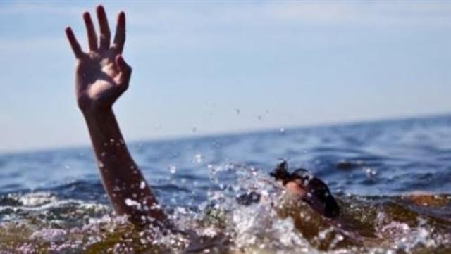 وفاة شاب عشريني غرقا بشاطئ رأس الماء