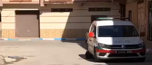 قطة عالقة داخل منزل تستنفر سلطات الأمن وفاعلين جمعويين بالناظور من أجل إنقاذها قطة عالقة داخل منزل تستنفر سلطات الأمن وفاعلين جمعويين بالناظور من أجل إنقاذها