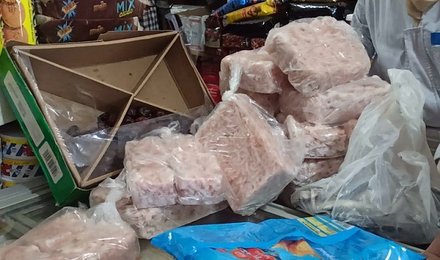 أركمان.. حجز مواد غذائية فاسدة بدكان تجاري قرب الشاطئ