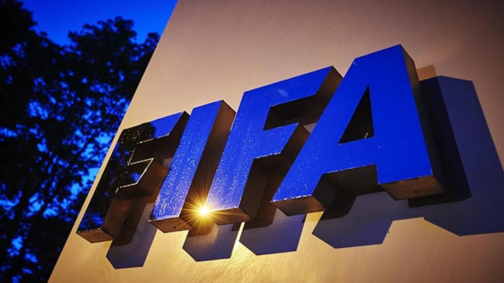 بعد تقبيله للاعبة إسبانية.. "فيفا" تباشر إجراءات تأديبية ضد روبياليس