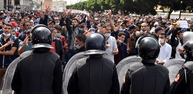 الأساتذة يشلون المؤسسات التعليمية.. إضراب من 21 إلى 23 نونبر بجميع ربوع المملكة الأساتذة يشلون المؤسسات التعليمية.. إضراب من 21 إلى 23 نونبر بجميع ربوع المملكة