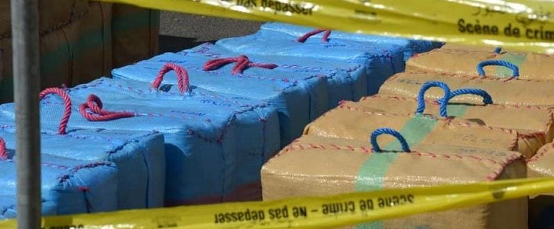 إفشال عملية تهريب أكثر من 3 أطنان من الشيرا وسط شحنة من الأسماك إفشال عملية تهريب أكثر من 3 أطنان من الشيرا وسط شحنة من الأسماك