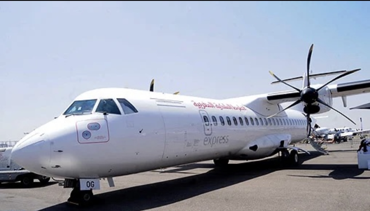 طائرة مغربية تتعرض لحادث تصادم مع سرب طيور في رحلة داخلية