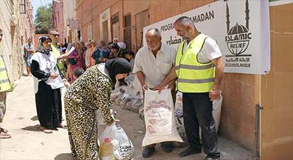 بركان و أحفير يستفيدان من حملة عطاء الرمضانية ب 200 قفة للأسر المعوزة