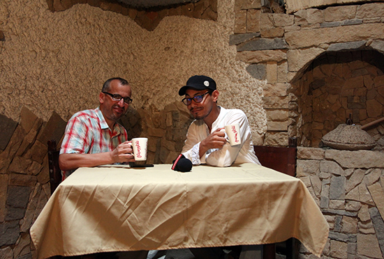 بنعيسى المستيري ضيف برنامج "قهوة مع فنان" على ناظورسيتي بنعيسى المستيري ضيف برنامج "قهوة مع فنان" على ناظورسيتي