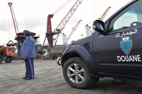 مستثمرون مستاؤون من تأخير سلعهم بميناء بني أنصار و"مزاجية" الجمارك مستثمرون مستاؤون من تأخير سلعهم بميناء بني أنصار و"مزاجية" الجمارك