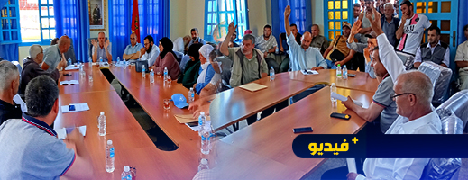 مجلس جماعة اتروكوت يصادق في دورة استثنائية بالإجماع على تعديل الميزانية واتفاقية لفتح المسالك الطرقية مجلس جماعة اتروكوت يصادق في دورة استثنائية بالإجماع على تعديل الميزانية واتفاقية لفتح المسالك الطرقية